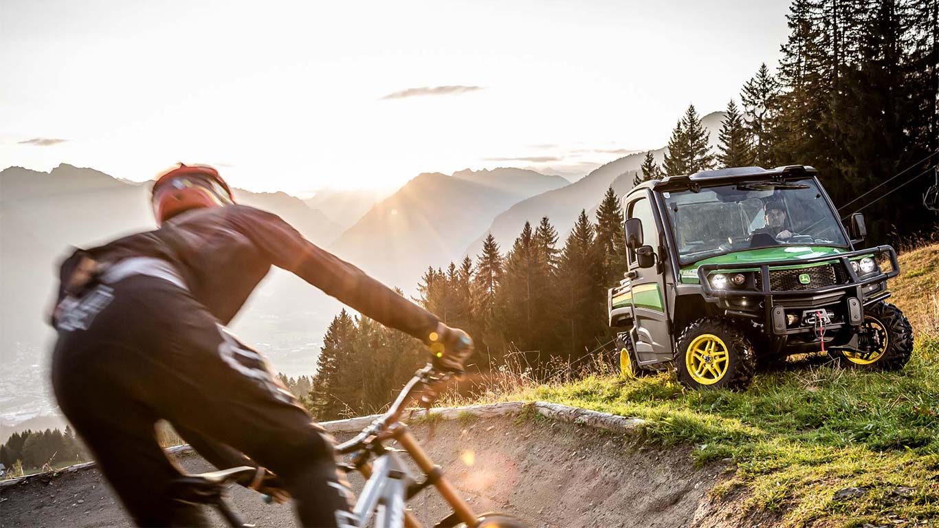 POJAZDY JOHN DEERE GATOR – DLA CIEBIE KAŻDEGO DNIA