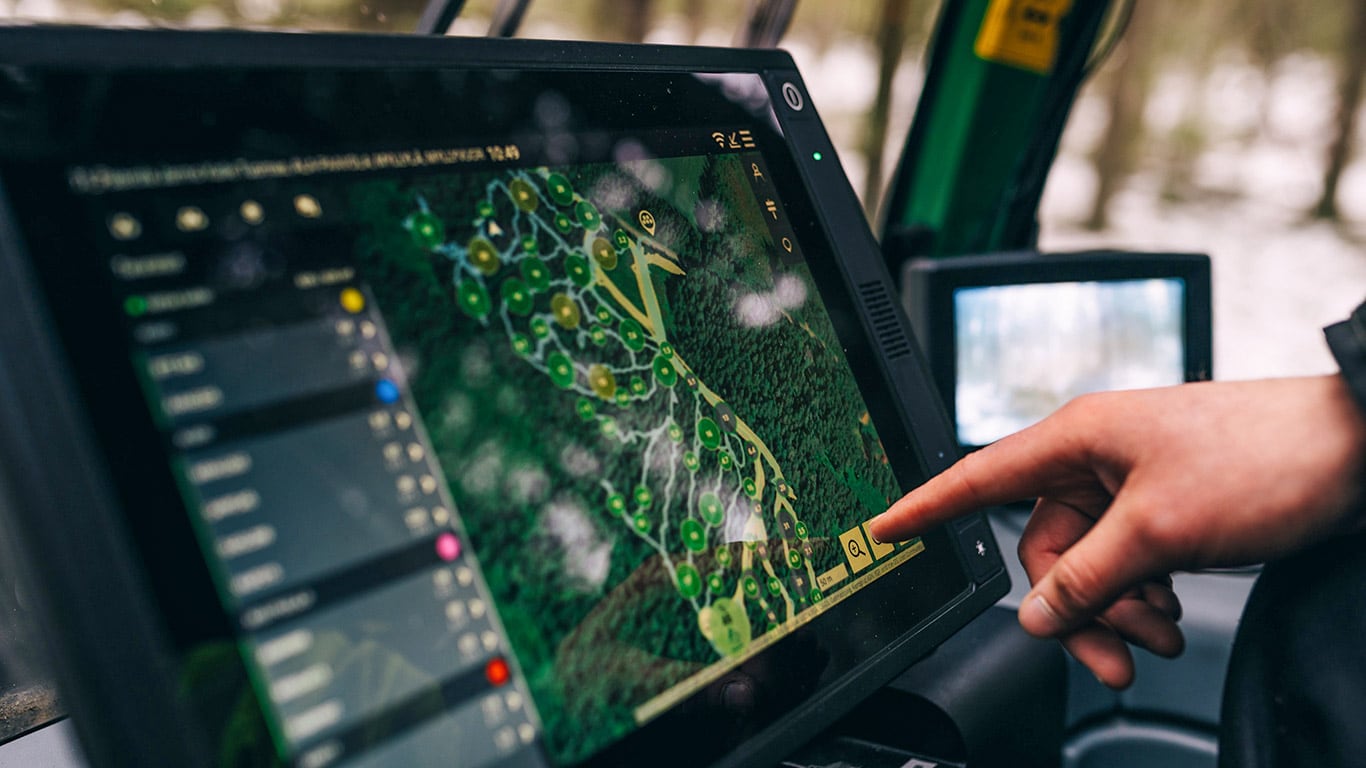 Wyświetlacz komputera w maszynie leśnej John Deere