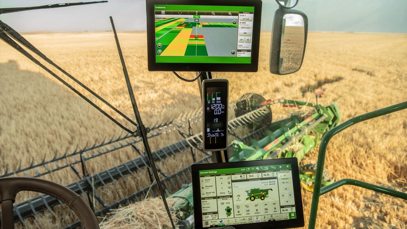 John Deere modernizuje technologię rolnictwa precyzyjnego