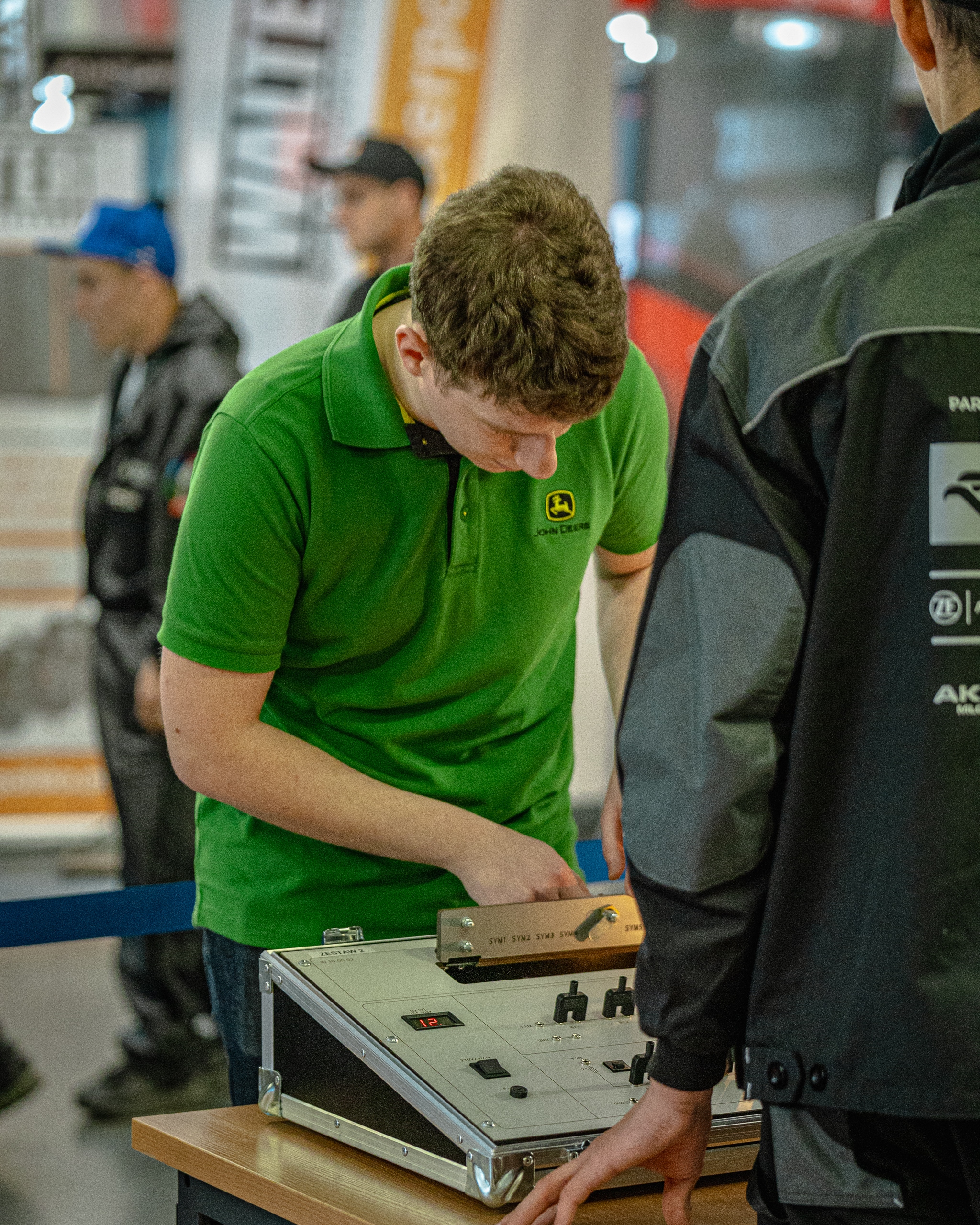 john-deere-supports-future-industry