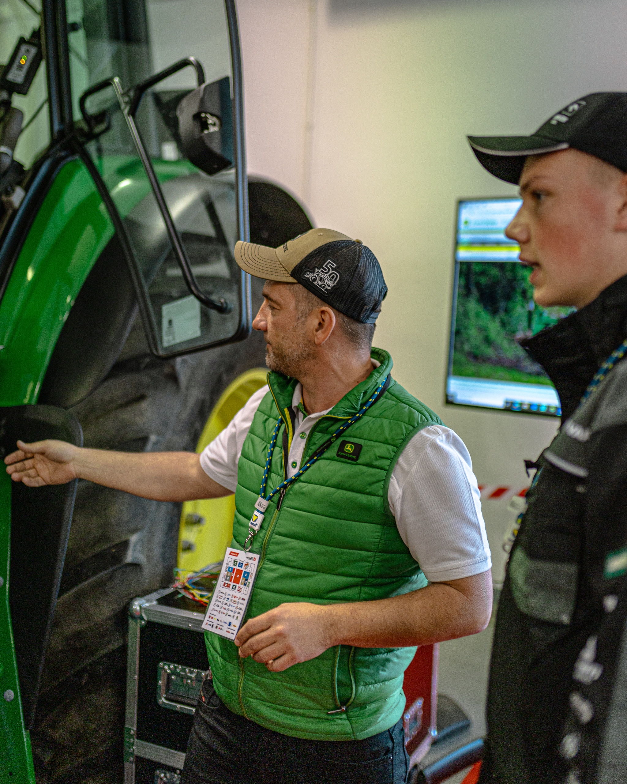 john-deere-supports-future-industry