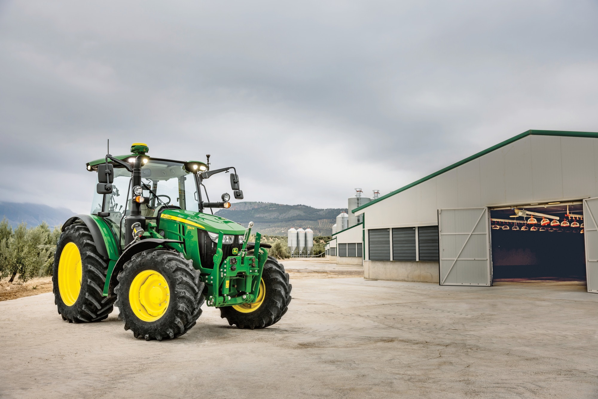 fot-4-informacja-prasowa-john-deere-korzystny-czas-dla-hodowcow