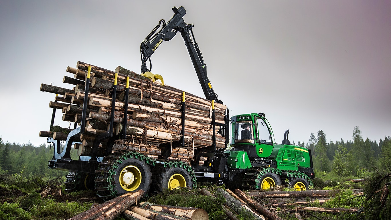 John Deere 1910G z ładunkiem